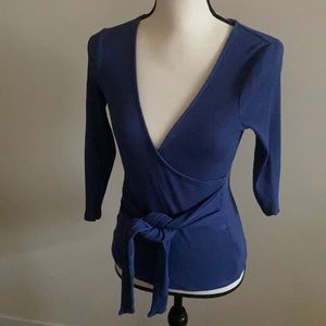 Express Women’s low cut blouse S